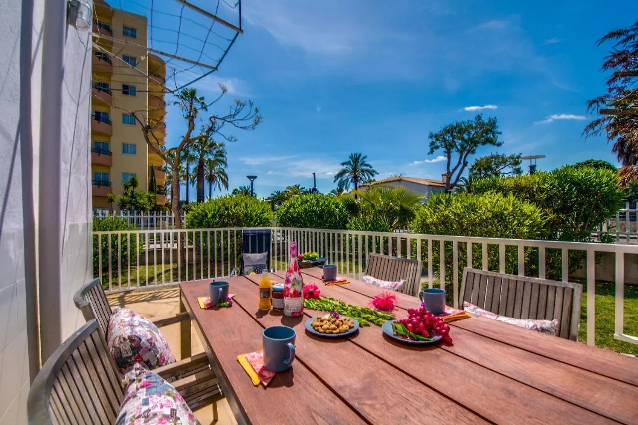 Ideal Property Mallorca - Avus Alcúdia 0*,  Španělsko